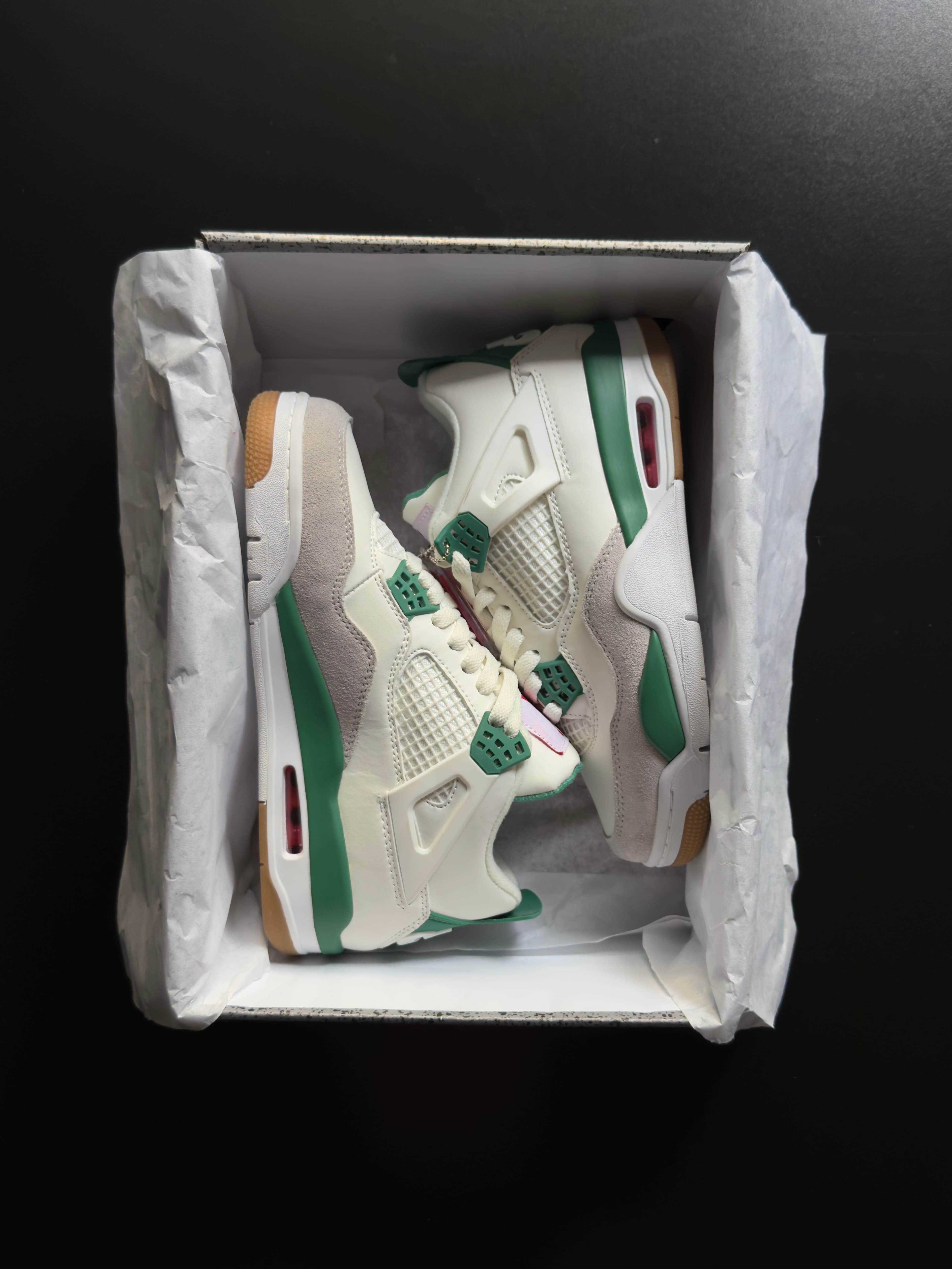 JORDAN 4 SB PINE GREEN
